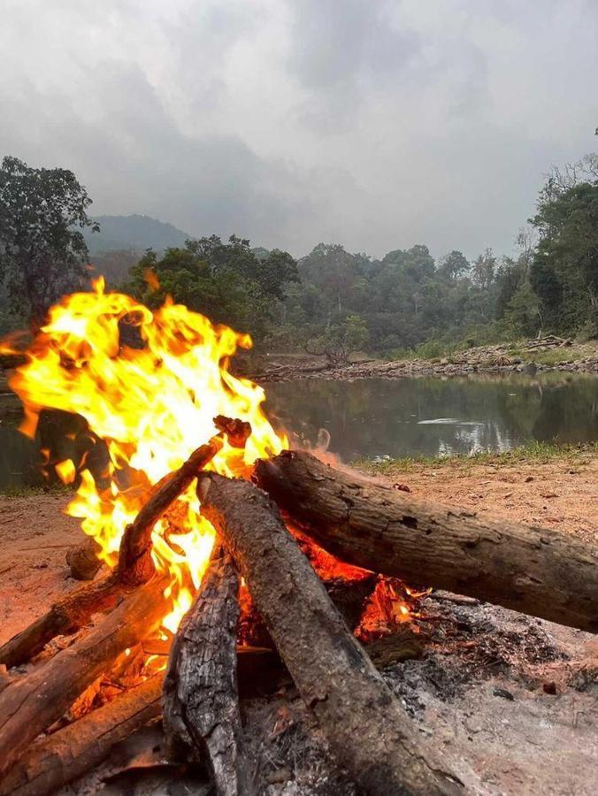 Coorg River Rock Camping Madikeri Esterno foto